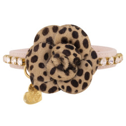 ROMANTIC LEO CAMELIA COLLAR...